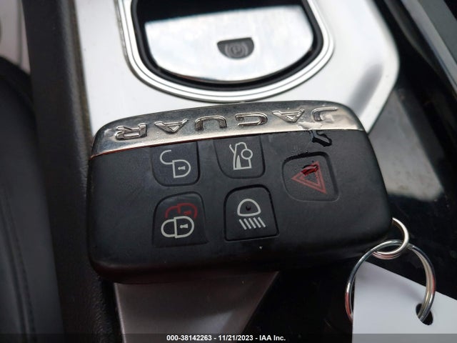 2014 JAGUAR XF SAJWA0HP8EMU19157 Photo 10