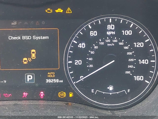 Genesis G80 3.8 2017 KMHGN4JEXHU203544 Image 15