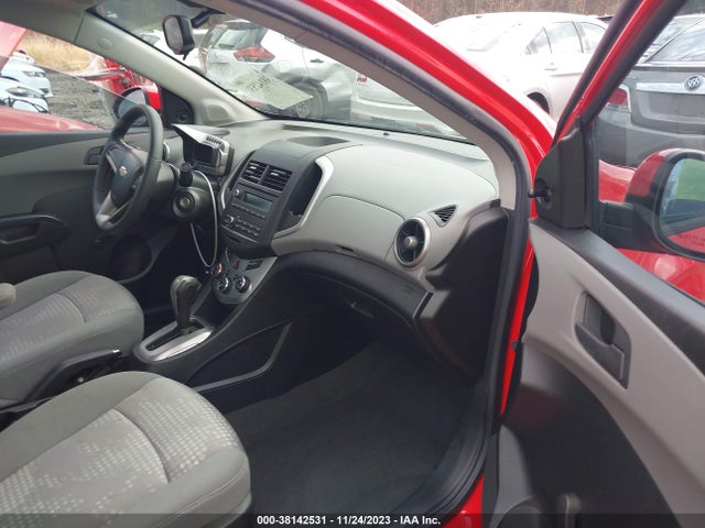 Chevrolet Sonic Ls Auto 2015 1G1JA5SH0F4176753 Image 5