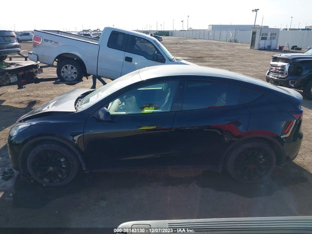 2021 TESLA MODEL Y LONG RANGE DUAL MOTOR ALL-WHEEL DRIVE VIN: 5YJYGDEE4MF125228