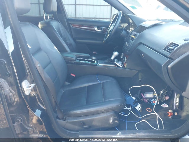 2011 MERCEDES-BENZ C-CLASS C 300 VIN: WDDGF8BB0BR158420