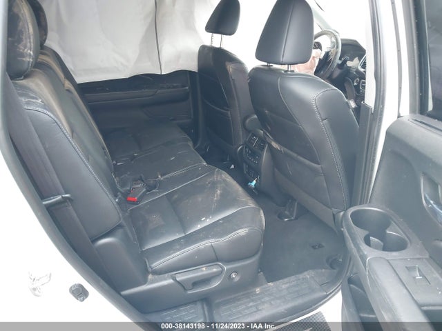 2021 HONDA PILOT AWD TOURING 8 PASSENGER VIN: 5FNYF6H91MB005240