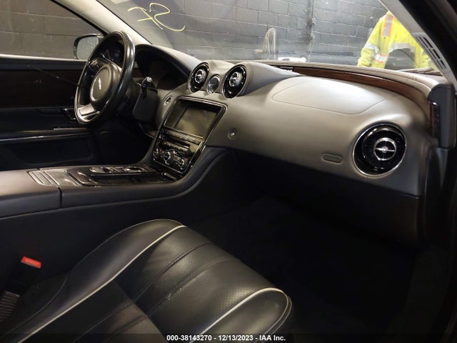 2014 JAGUAR XJ SAJWJ2GD9E8V74859 Photo 4