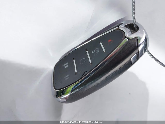 Chevrolet Camaro 2lt 2018 1G1FD1RX3J0170996 Image 11