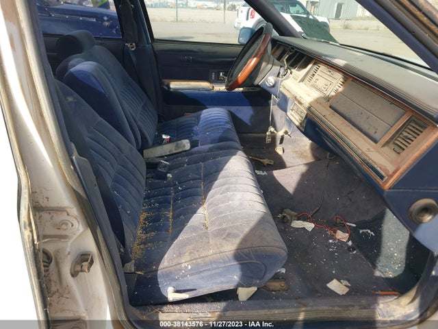 1994 LINCOLN TOWN CAR EXECUTIVE VIN: 1LNLM81W2RY622953
