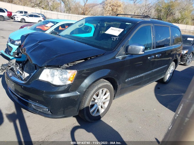 2C4RC1GG3FR711066 Chrysler Town & Country Limited Platinum