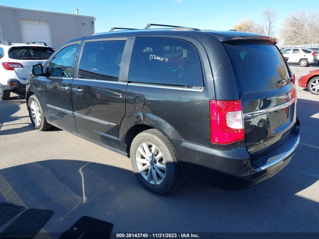 2C4RC1GG3FR711066 Chrysler Town & Country Limited Platinum