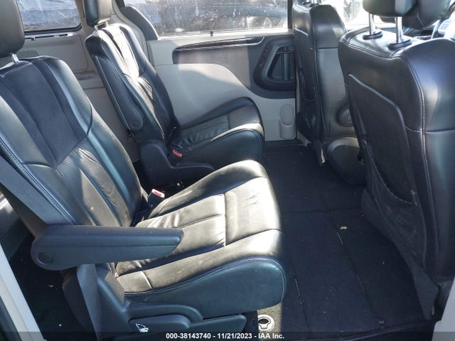 2C4RC1GG3FR711066 Chrysler Town & Country Limited Platinum
