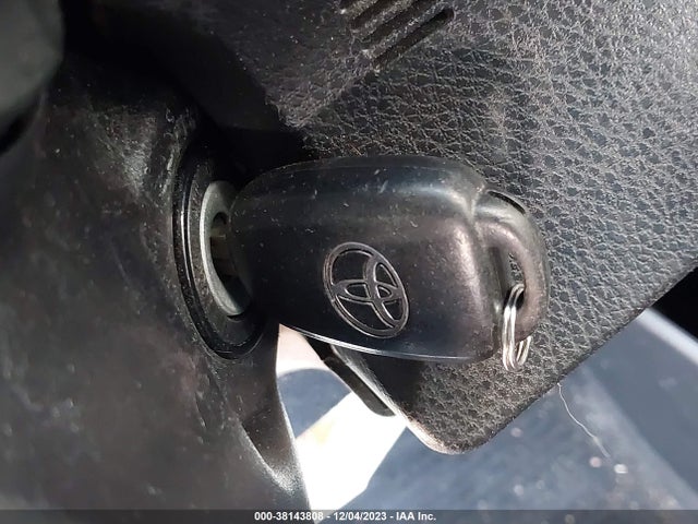 Toyota COROLLA LE 2016 2T1BURHE1GC609146 Image 11