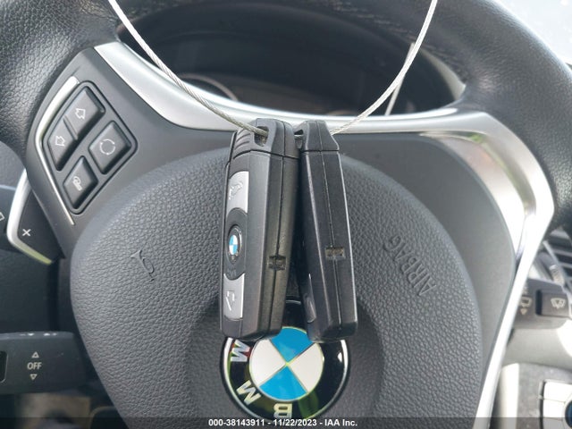 WBAVL1C51EVY16989 BMW X1 Xdrive28i