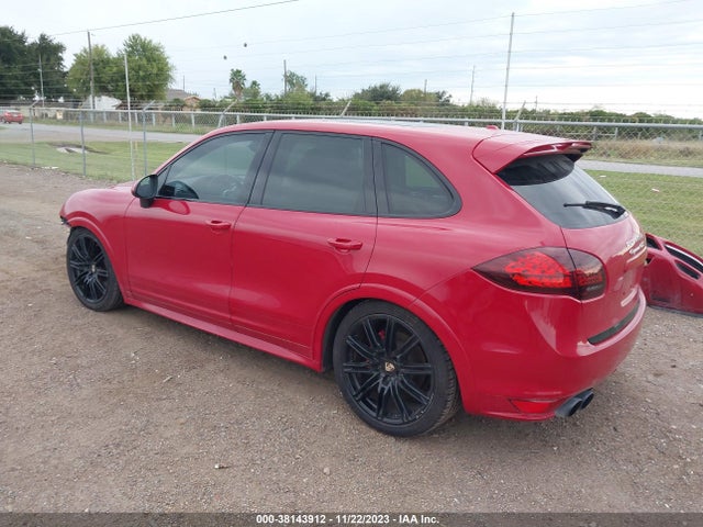 2013 PORSCHE CAYENNE WP1AD2A27DLA70232 Photo 2