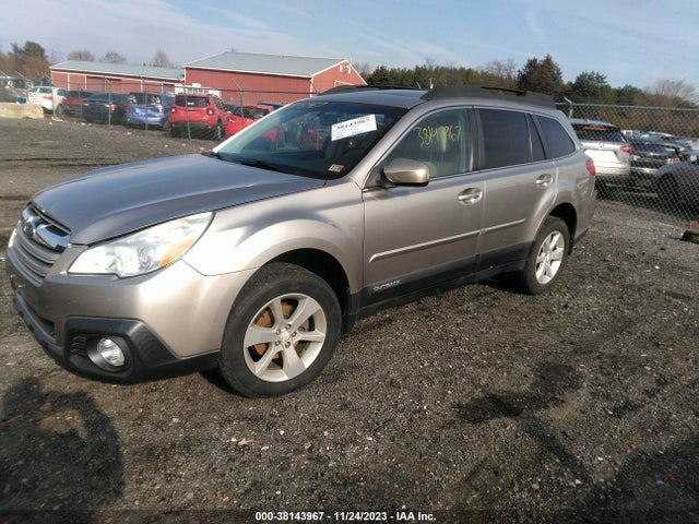 Subaru Outback 2.5i Premium 2014 4S4BRCDCXE3300375 Image 2