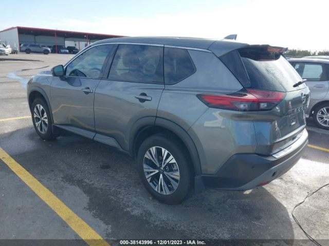 5N1AT3BA7MC747646 Nissan Rogue Sv Fwd