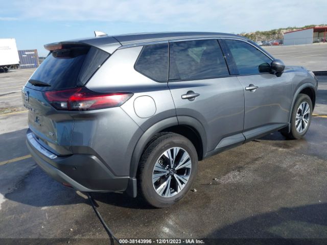 5N1AT3BA7MC747646 Nissan Rogue Sv Fwd