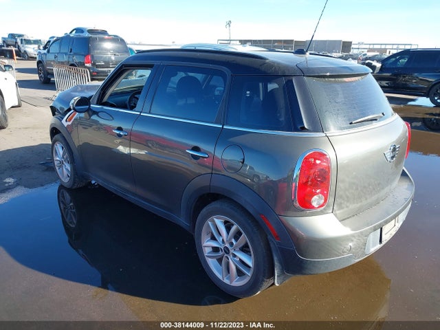 2014 MINI COUNTRYMAN WMWZB3C56EWR40590 Photo 2