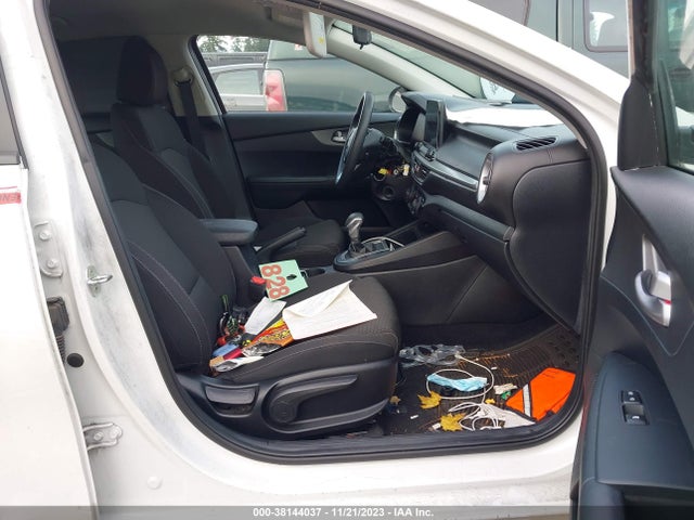 2019 KIA FORTE LXS VIN: 3KPF24AD4KE053727