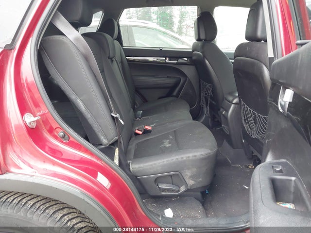 2015 KIA SORENTO LX VIN: 5XYKT4A6XFG616138