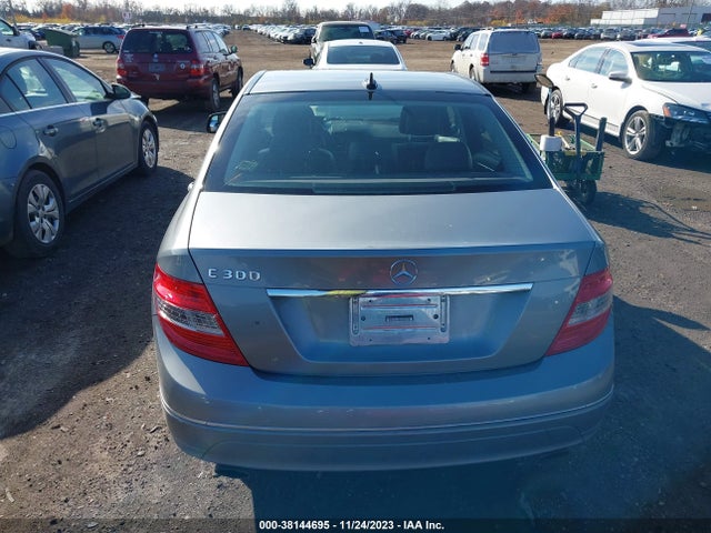 2008 MERCEDES-BENZ C 300 SPORT/LUXURY/ VIN: WDDGF54X98F110397