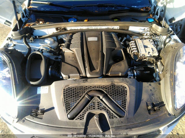 2020 PORSCHE MACAN WP1AF2A5XLLB60106 Photo 9