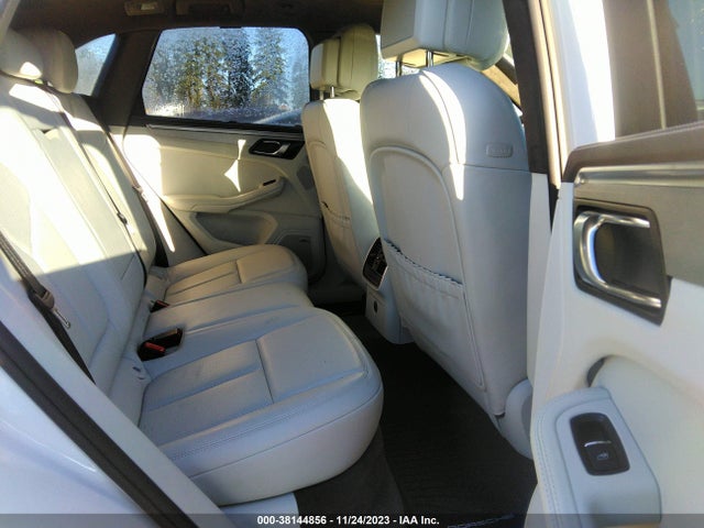 2020 PORSCHE MACAN WP1AF2A5XLLB60106 Photo 7