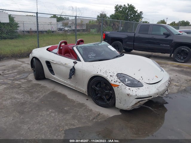 2017 PORSCHE 718 BOXSTER WP0CA2A84HS221711 Photo 0