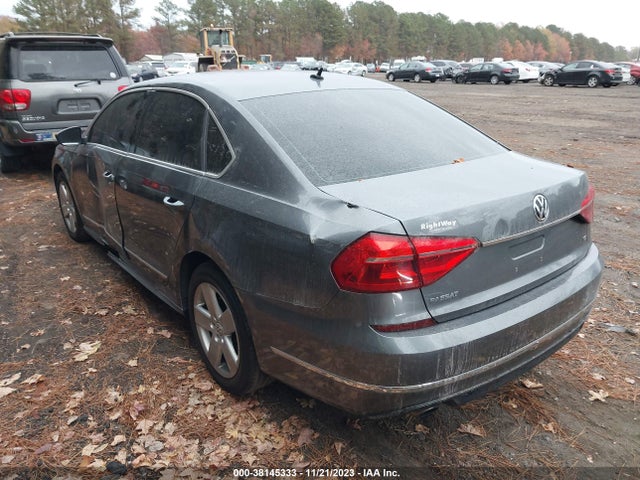 1VWAT7A37GC039929 Volkswagen Passat 1.8t R-line