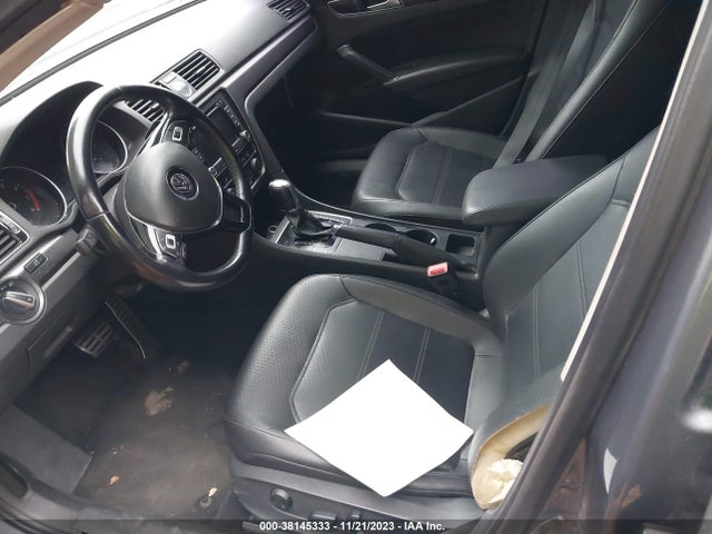 1VWAT7A37GC039929 Volkswagen Passat 1.8t R-line