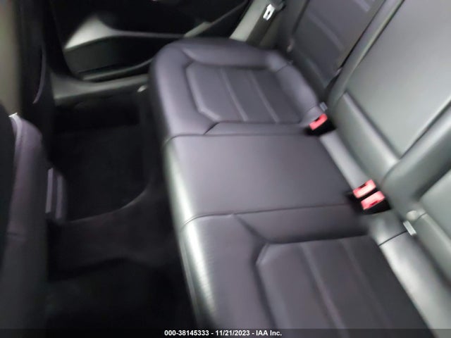 1VWAT7A37GC039929 Volkswagen Passat 1.8t R-line