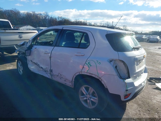Chevrolet TRAX LS 2018 KL7CJNSB8JB570868 Image 3