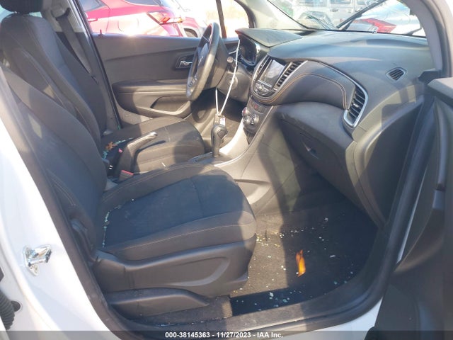 Chevrolet TRAX LS 2018 KL7CJNSB8JB570868 Image 5