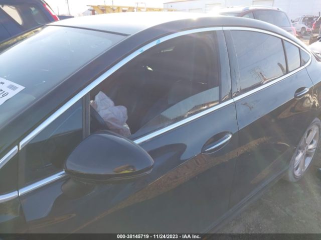 1G1BF5SMXJ7109894 Chevrolet Cruze Premier Auto