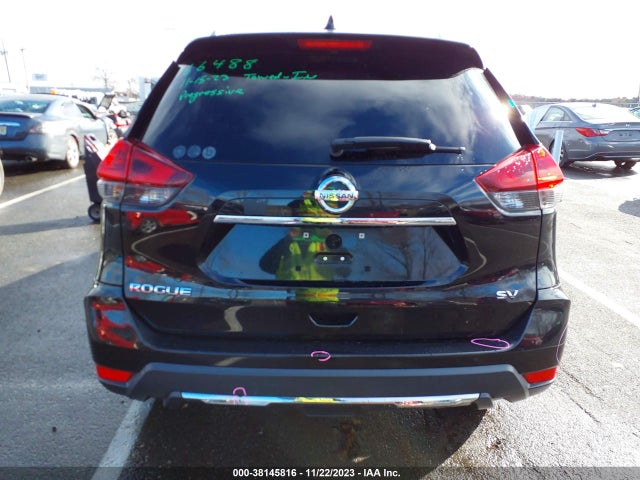 Nissan ROGUE SV 2018 5N1AT2MT6JC786345 Image 16