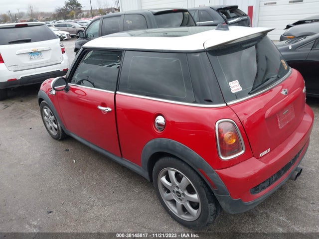 2010 MINI COOPER S WMWMF7C58ATX42059 Photo 2