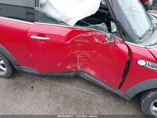 2010 MINI COOPER S WMWMF7C58ATX42059 Photo 5