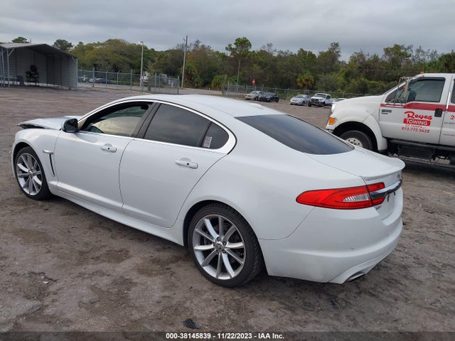 2012 JAGUAR XF SAJWA0HB2CLS55007 Photo 2