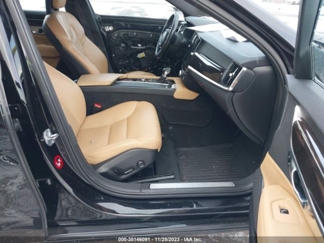 2017 VOLVO S90 YV1A22MK9H1010659 Photo 4