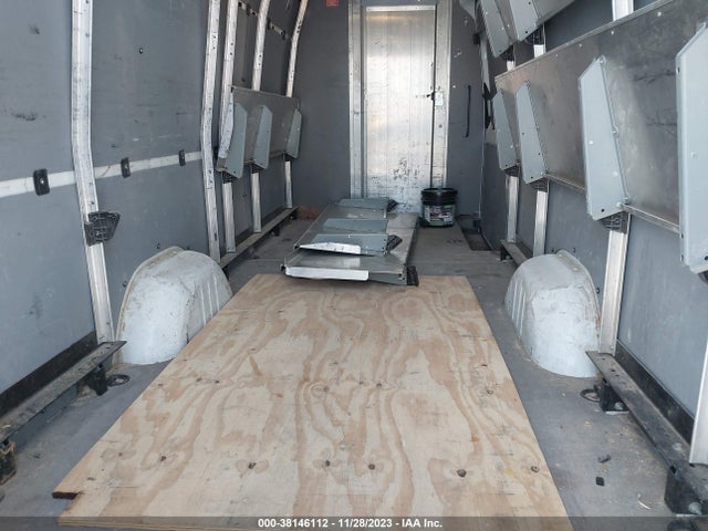 2014 Mercedes-benz Sprinter Cargo Vans მანქანა იყიდება აუქციონზე, vin: WD3PE8DE4E5902806, აუქციონის ნომერი: 38146112