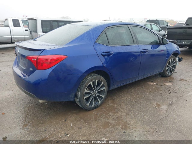 Toyota COROLLA SE 2018 5YFBURHE5JP766153 Image 4