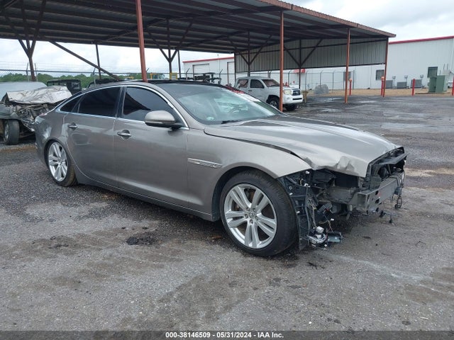 2011 JAGUAR XJ SAJWA2GB8BLV12134 Photo 0