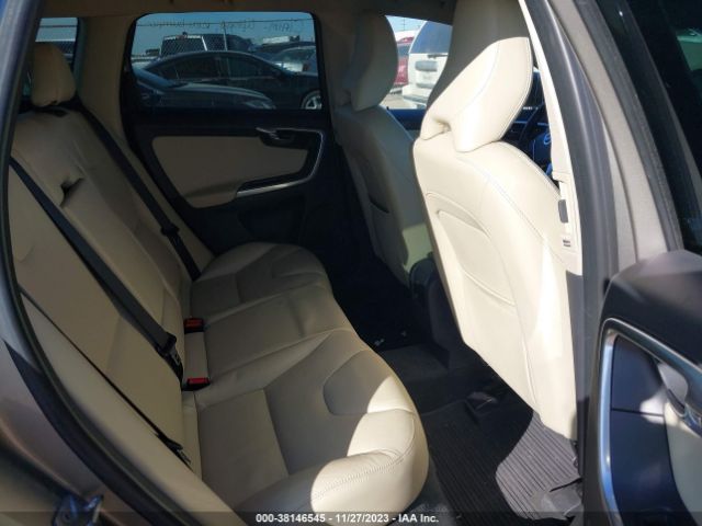 2016 VOLVO XC60 YV449MRM8G2924752 Photo 7
