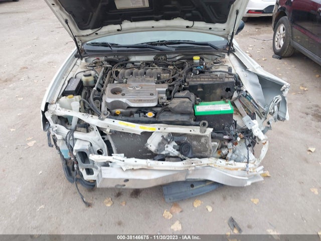 2000 INFINITI I30 TOURING/LUXURY VIN: JNKCA31A9YT112128