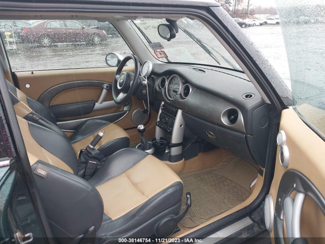 2005 MINI COOPER S WMWRE33415TD90475 Photo 4