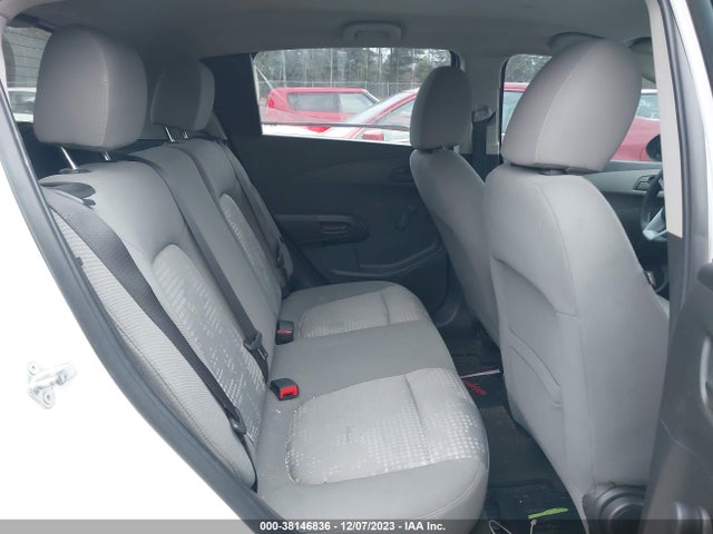 Chevrolet SONIC LT 2018 1G1JG6SH3J4100652 Image 8