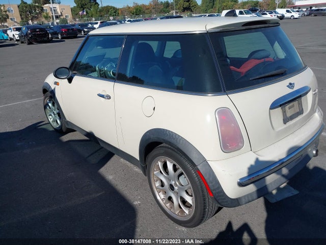 2004 MINI COOPER WMWRC33434TJ54265 Photo 2