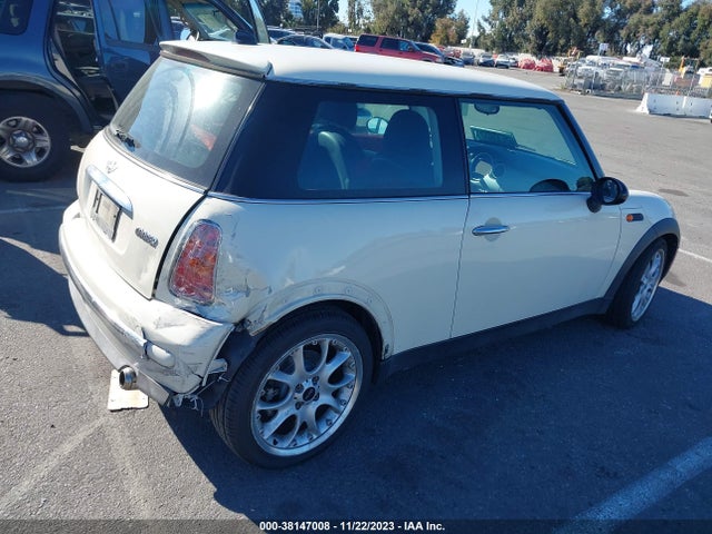 2004 MINI COOPER WMWRC33434TJ54265 Photo 3