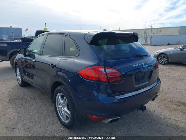 2012 PORSCHE CAYENNE WP1AA2A2XCLA11294 Photo 2
