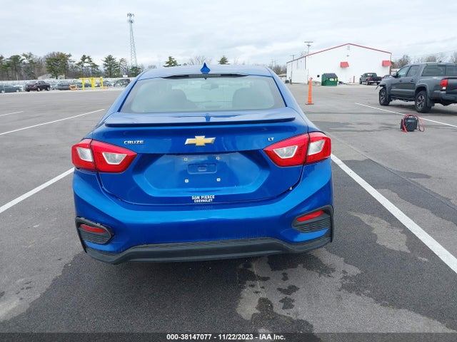 Chevrolet Cruze Lt Auto 2018 1G1BE5SM9J7124650 Image 17
