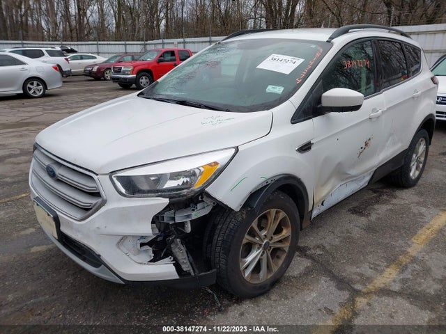 38147274 :رقم المزاد ، 1FMCU0GDXJUA08882 vin ، 2018 Ford Escape Se مزاد بيع