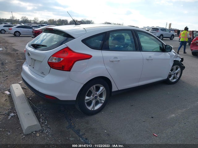 2014 FORD FOCUS SE VIN: 1FADP3K25EL208951