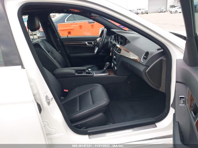 WDDGF4HB5EA965521 Mercedes-Benz C 250 Sport/luxury